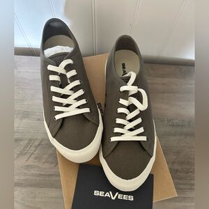 Seavees Monterey Sneaker
Standard
Olive Cotton Canvas